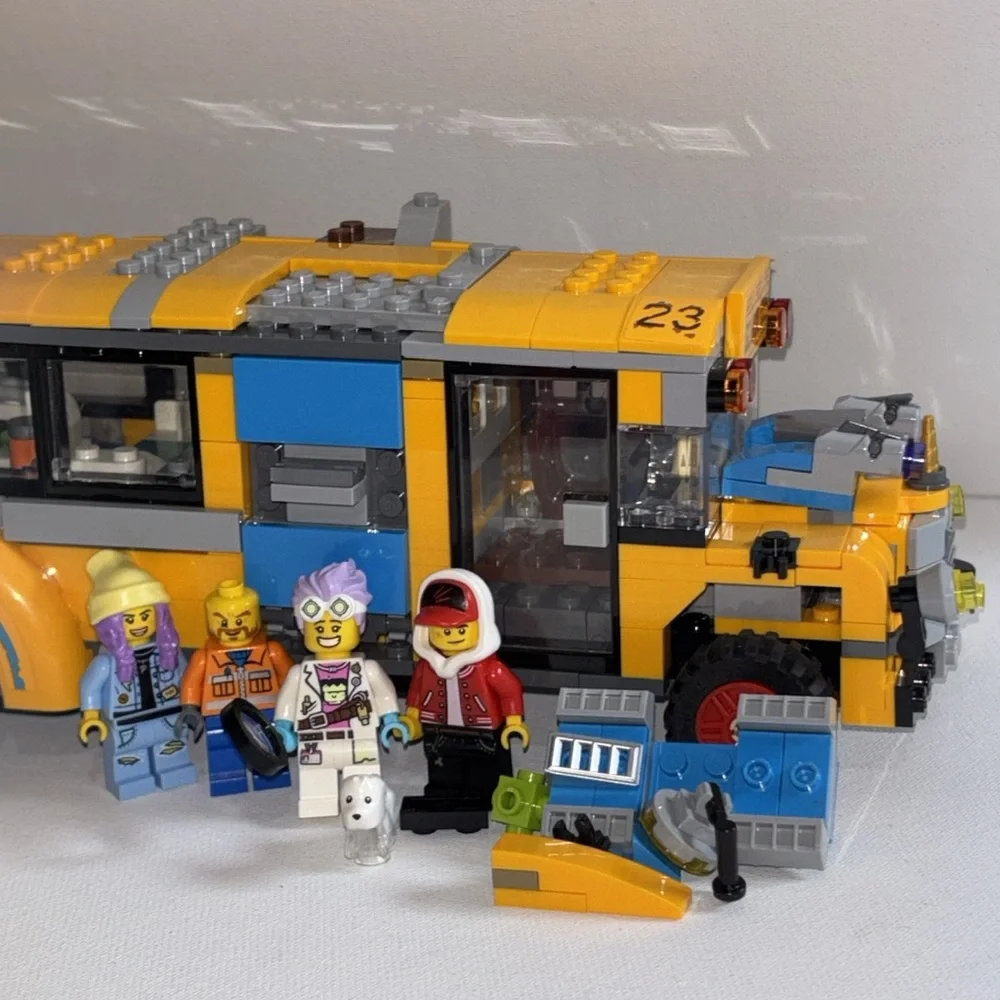 LEGO Hidden Side Paranormal Intercept Bus 3000 70423 Augmented Reality (AR)